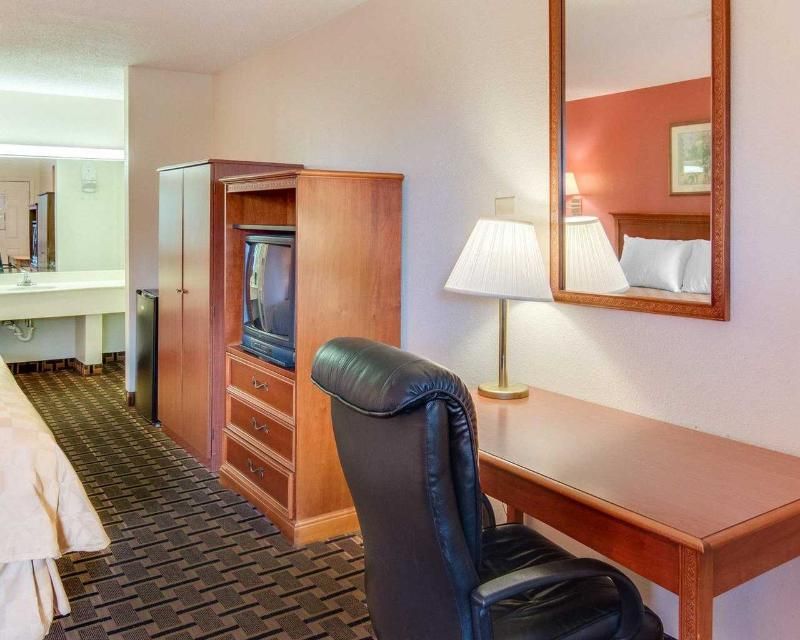 Motel 6 Texarkana - photo 17