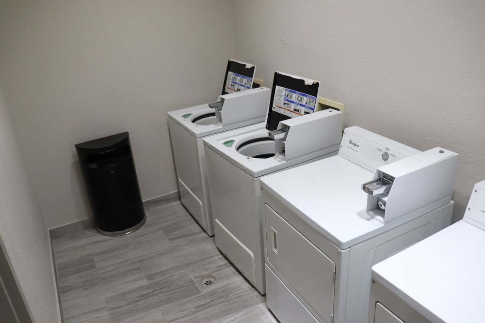 Holiday Inn Express Hotel & Suites Clearwater Us 19 N by IHG - photo 24
