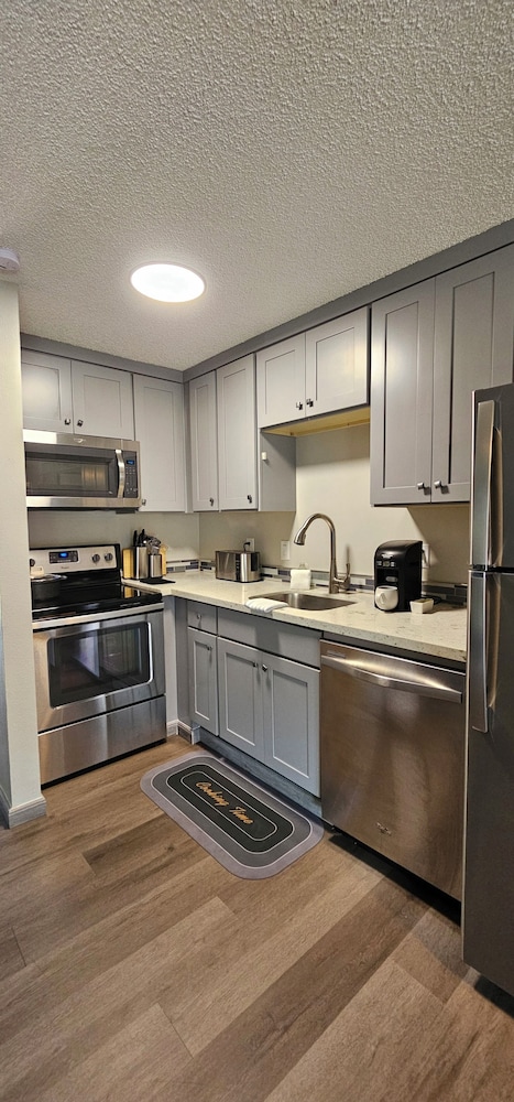 Sunrise Garden Suites - photo 25