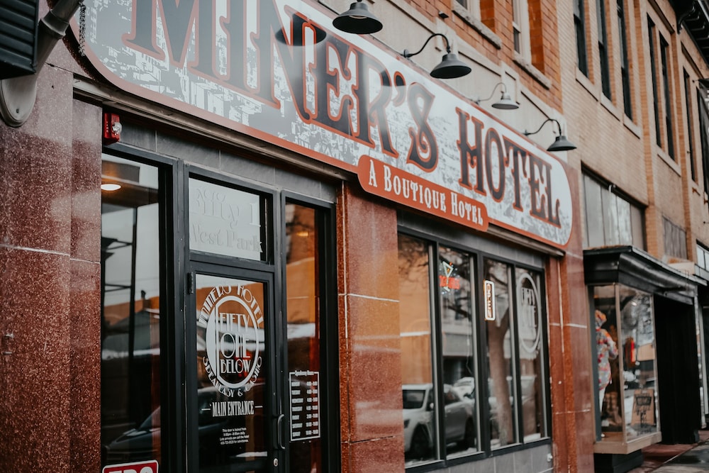 The Miner's Boutique Hotel - carbon neutral hotel in Butte