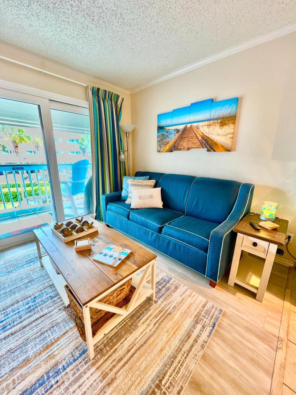 Sun Splashed Condo Steps to Beach and 2 Pools Galveston Island — 4-Star Luxury Hotel in Galveston, United States