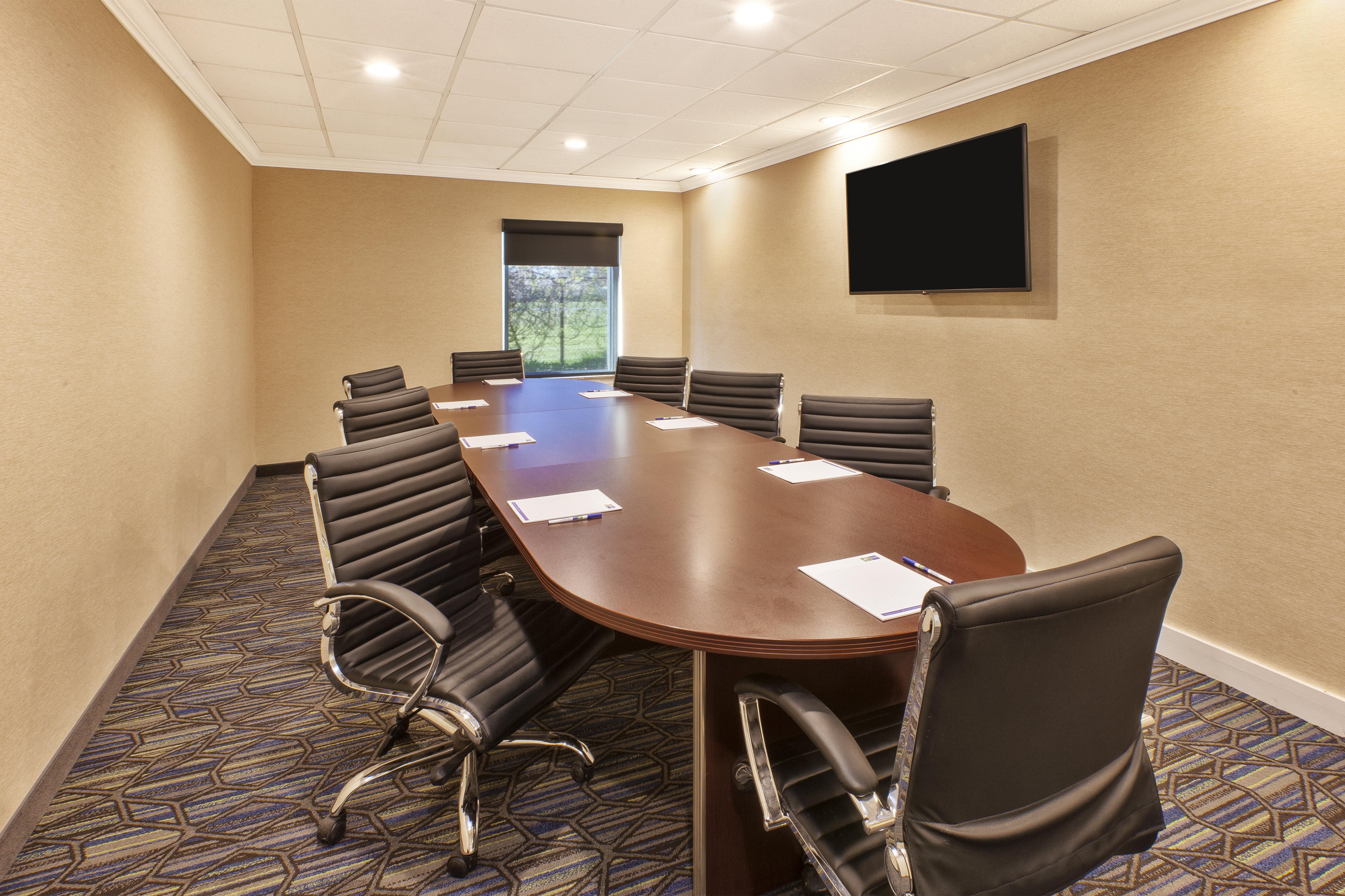 Country Inn & Suites by Radisson Benton Harbor St. Joseph MI - photo 36