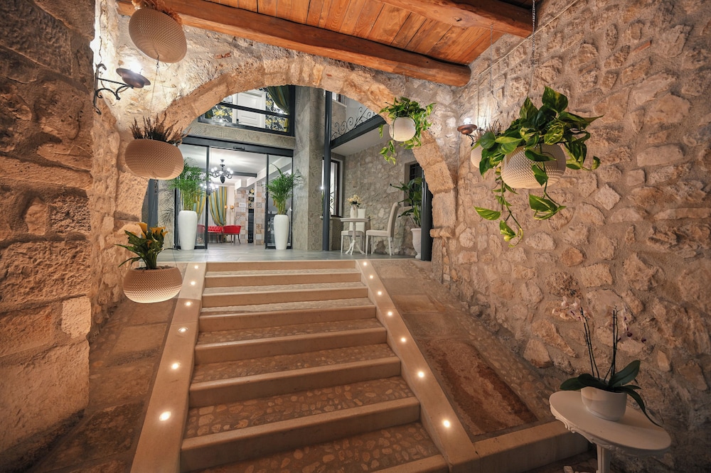 Hotel Mastrodattia — Celano — photo 2