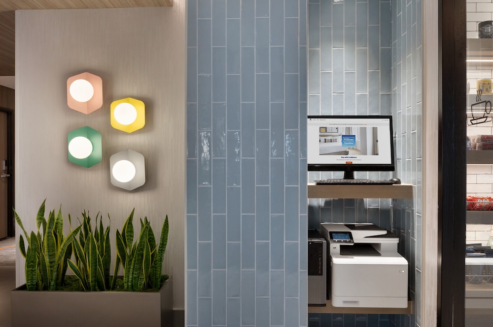 DoubleTree by Hilton San Francisco South Airport Blvd - photo 67