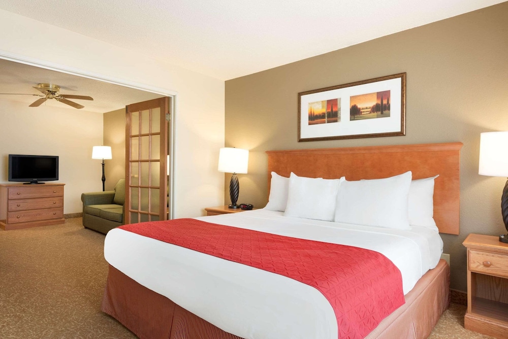 Country Inn & Suites by Radisson Davenport Quad Cities - photo 7