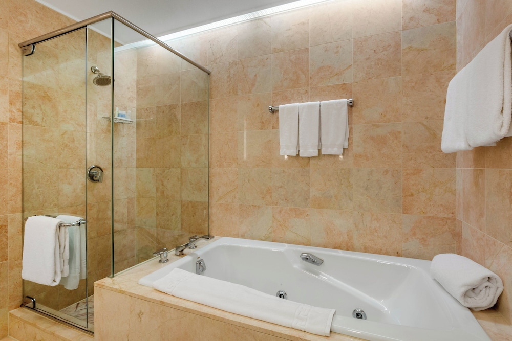 Omni Berkshire Place - photo 67