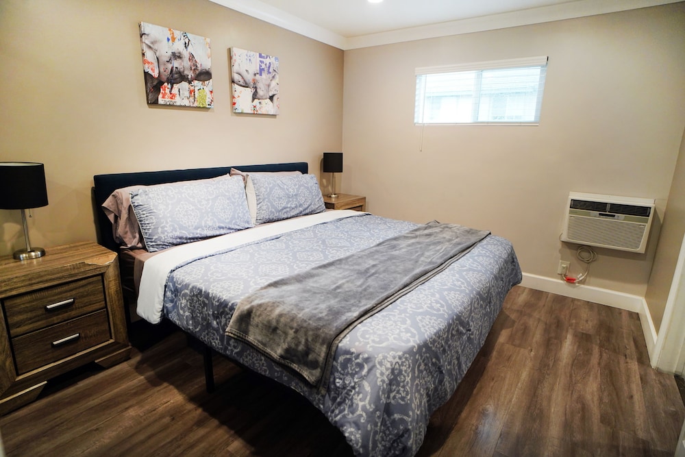 Anaheim Executive Inn & Suites - photo 44
