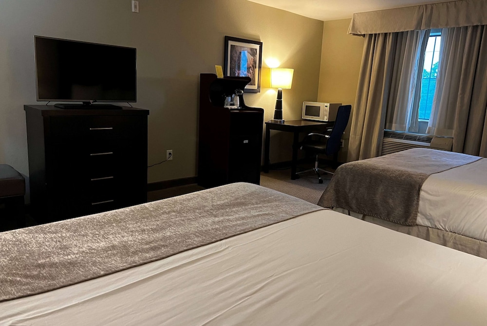 Baymont by Wyndham College Station - photo 20