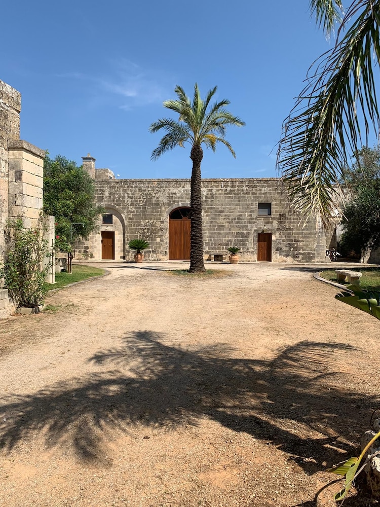 Masseria Montanari — hotel in Carpignano Salentino