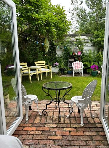 Garden Snug — 4-Star Luxury Hotel in Belfast, United Kingdom