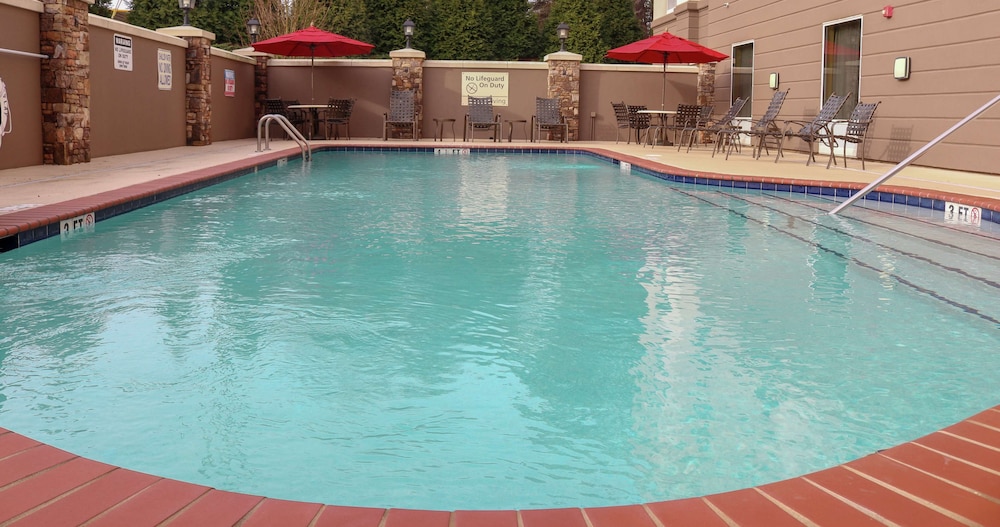 Hampton Inn Lincolnton - photo 15