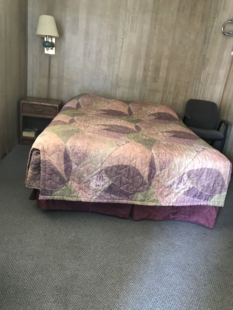 Coronado West Motel - photo 18