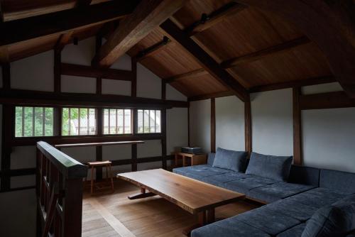 滔々 日本郷土玩具館 蔵の宿 Toutou Gangukan Kura No Yado — 4-Star Luxury Hotel in Kurashiki, Japan