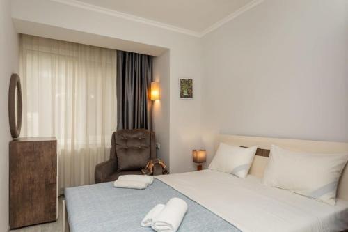 Charming 3BR Apartment In Central Tbilisi