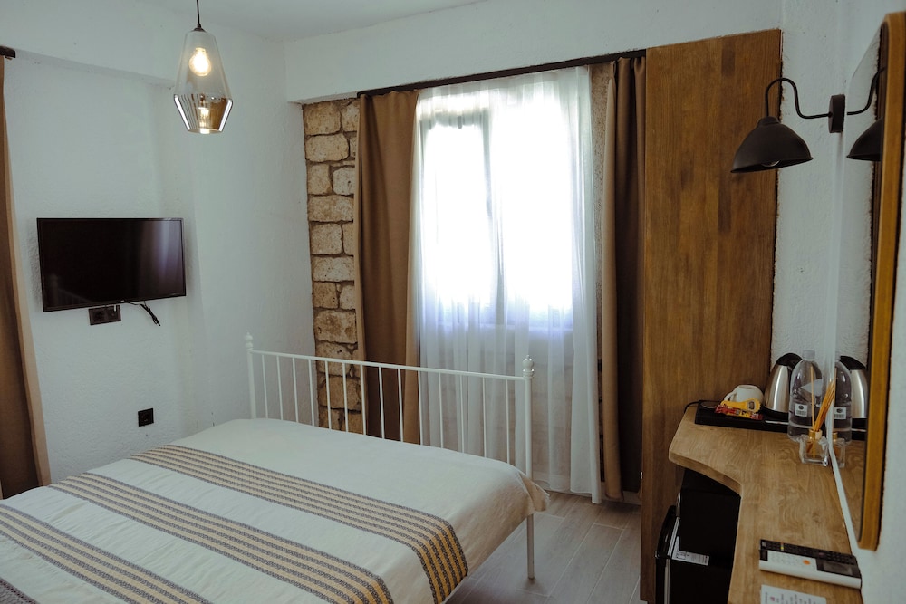 Piraye Alaçatı — Cesme — photo 4