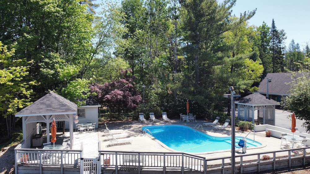 Traverse Bay Inn - photo 29