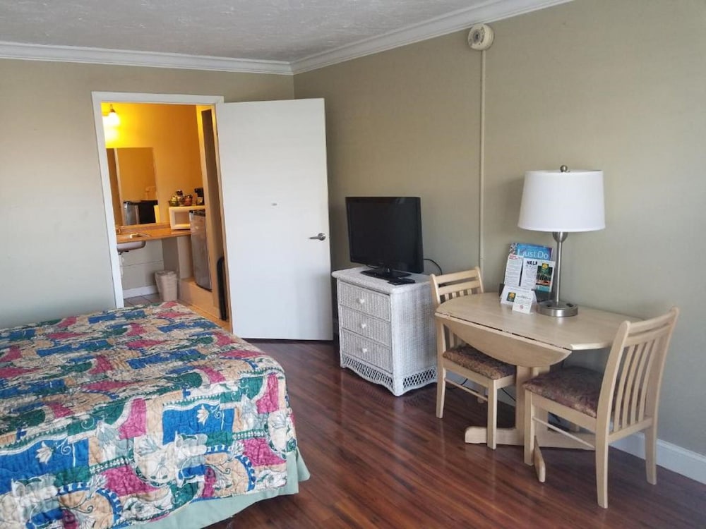 Gulfcoast Inn Naples - photo 12