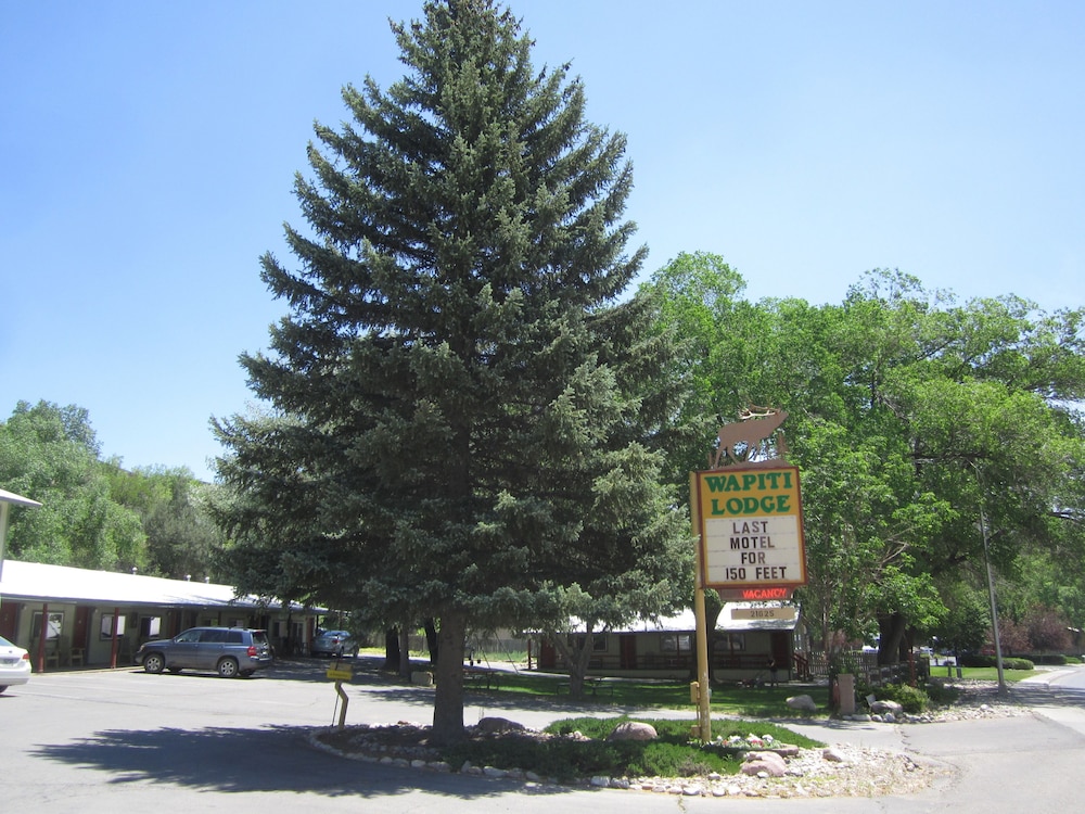 Wapiti Self Service Lodge - photo 32