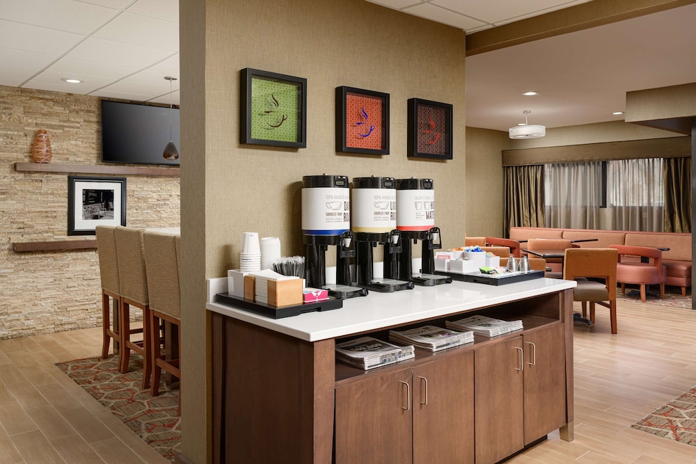 Hampton Inn Oak Ridge Knoxville - photo 21
