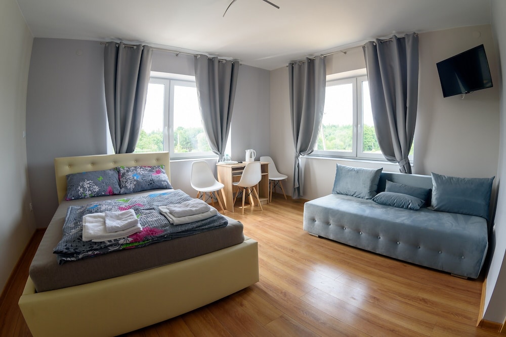 Pensjonat Pod Debem — hotel in Starachowice