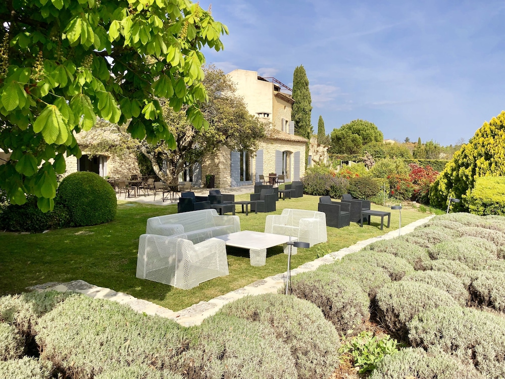 Domaine De L Enclos — Gordes