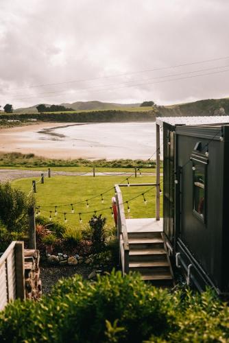 Beach Front Oasis Catlins Jacks Bay - last minute hotel in Unknown City