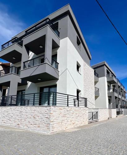 Four Shades Luxury Suites in Sarti, Greece