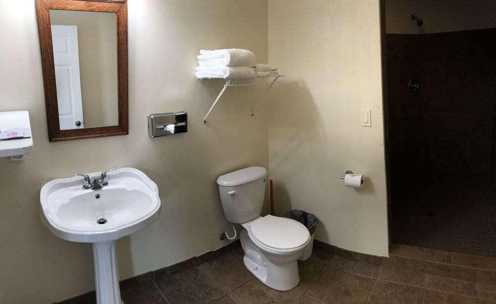 The Harbor Light Inn - photo 98