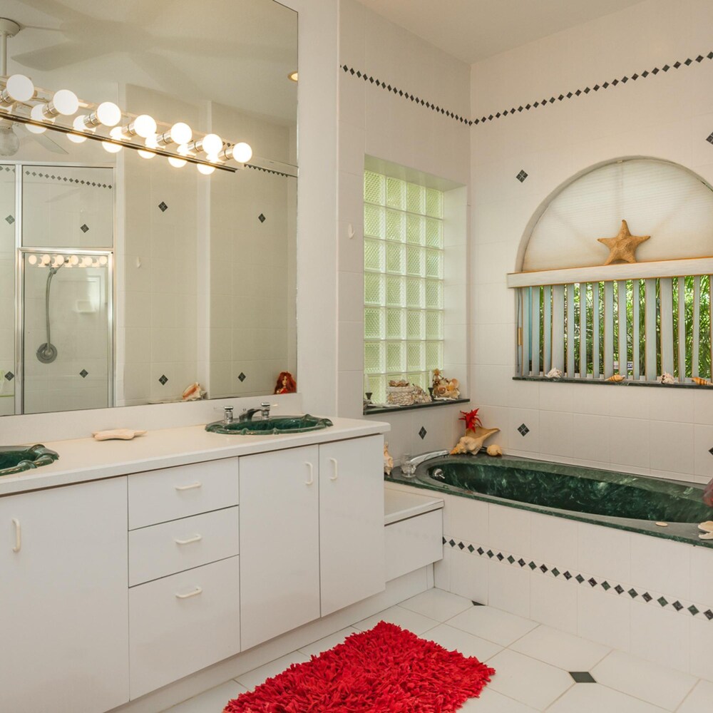 A Bird Lover Fishermans Dream 4450 Saxon — 4-Star Luxury Hotel in Edgewater, United States