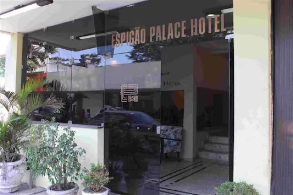 Espigão Palace Hotel in Resende, Brasil