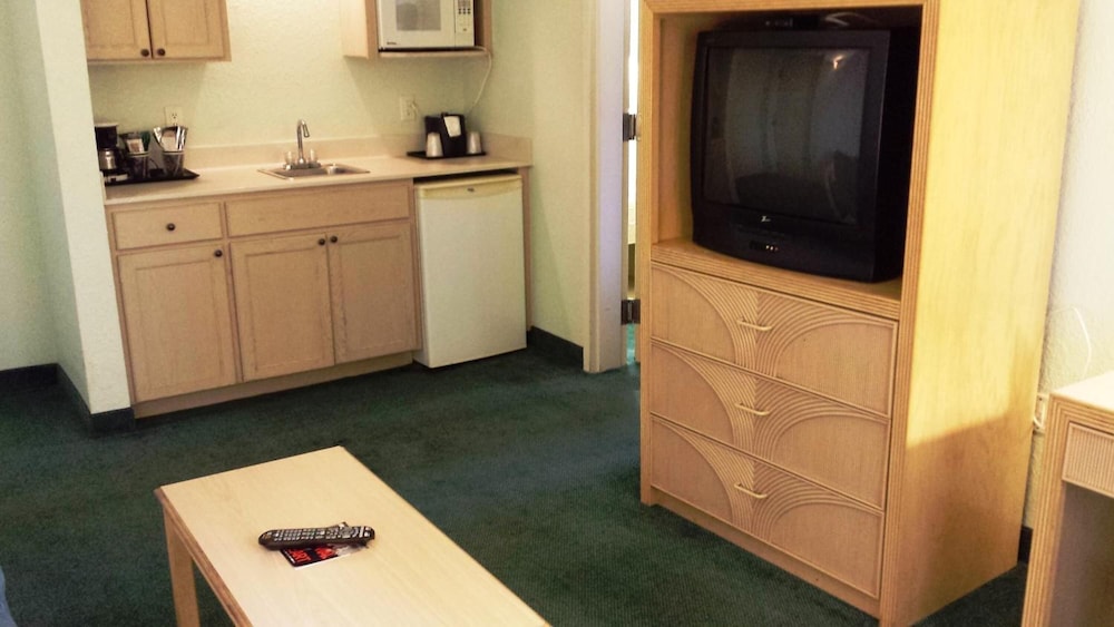 Cocoa Beach Suites - photo 32