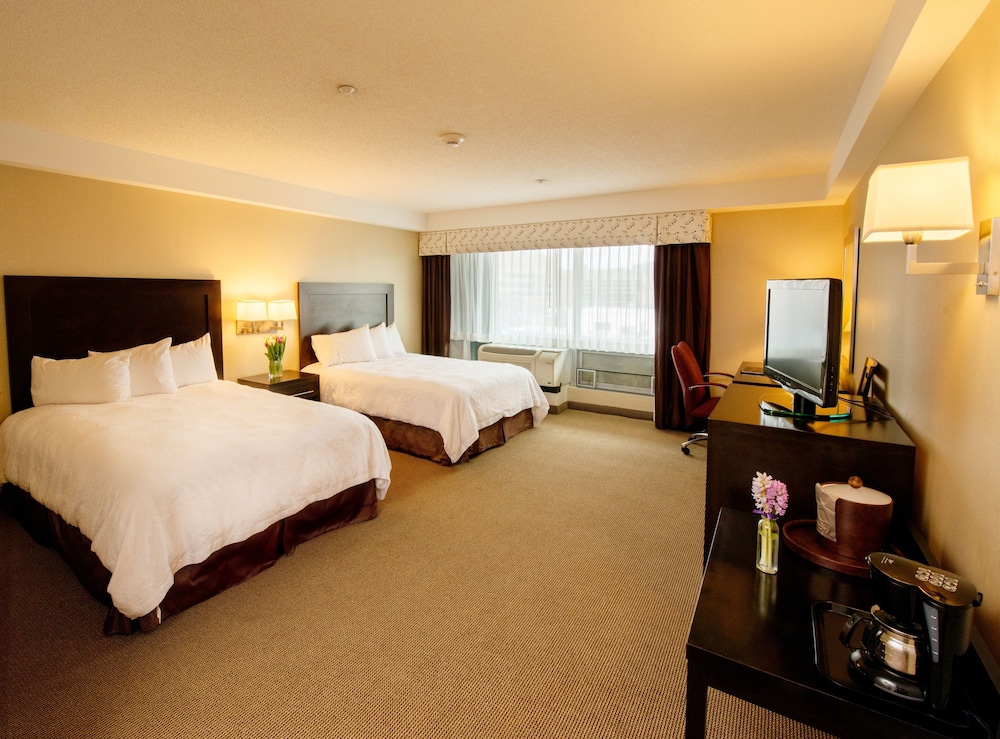 Hampton Inn & Suites Boston Crosstown Center - photo 27