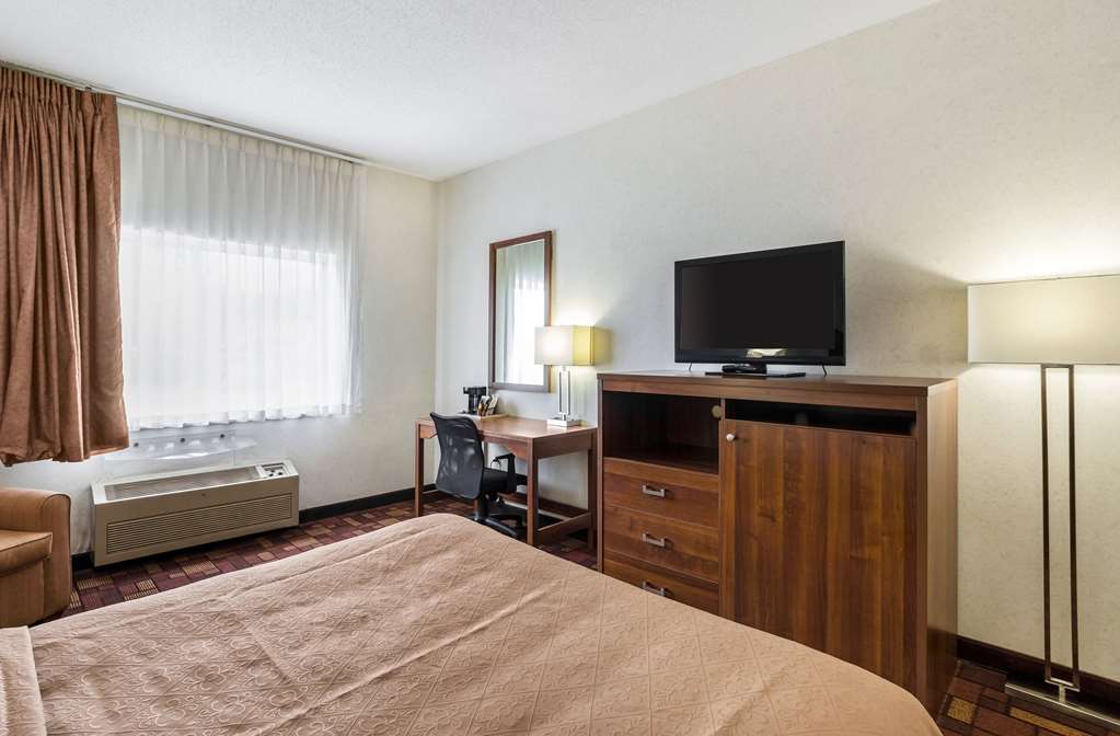 Econo Lodge Luverne I 90 - photo 9