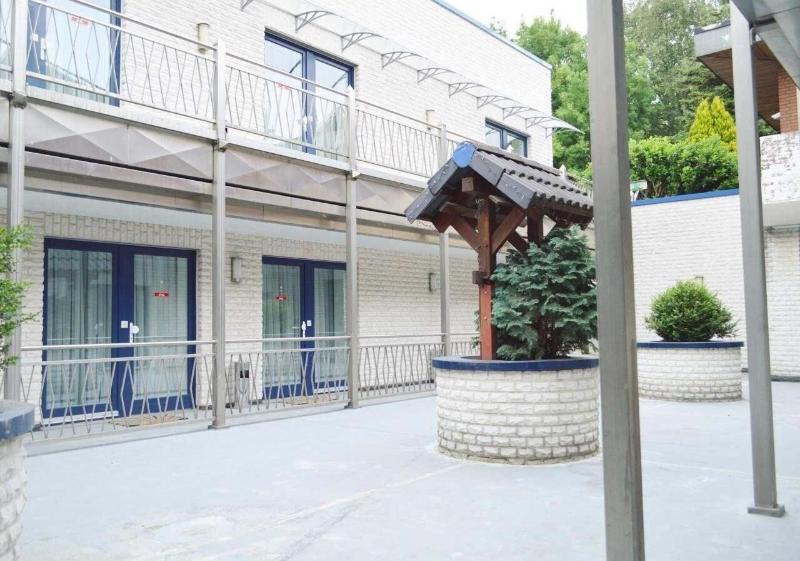 Hotel B8 Voerde — hotel in Voerde