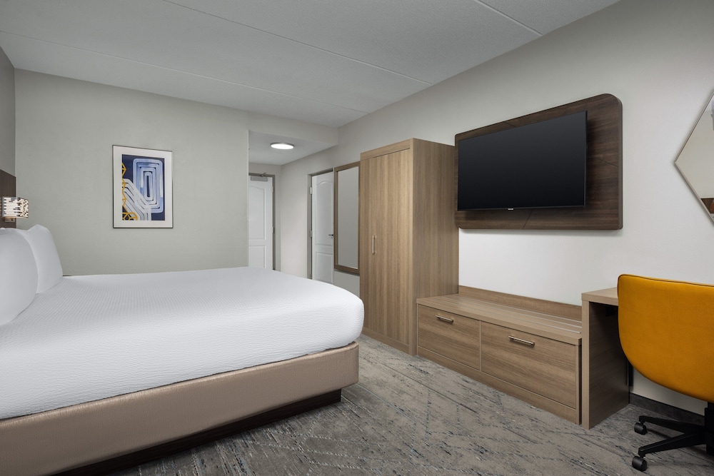 Holiday Inn Express Hotel & Suites Greensboro Airport Area by IHG - photo 10