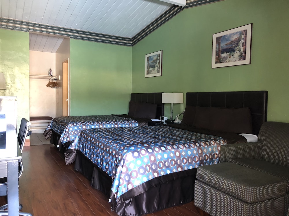 Stardust Inn - photo 25