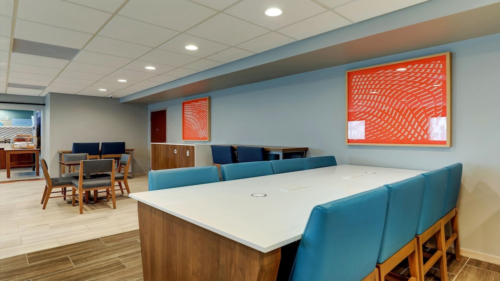 Holiday Inn Express Kenner New Orleans Airport an IHG Hotel - photo 39