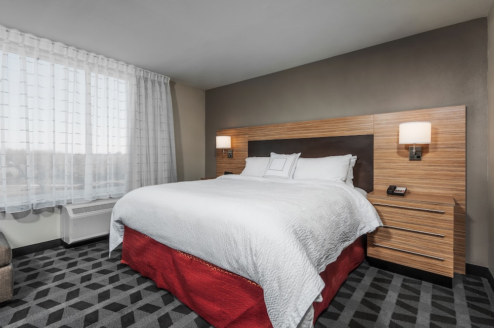 TownePlace Suites Fort Worth University Area Medical Center - photo 9