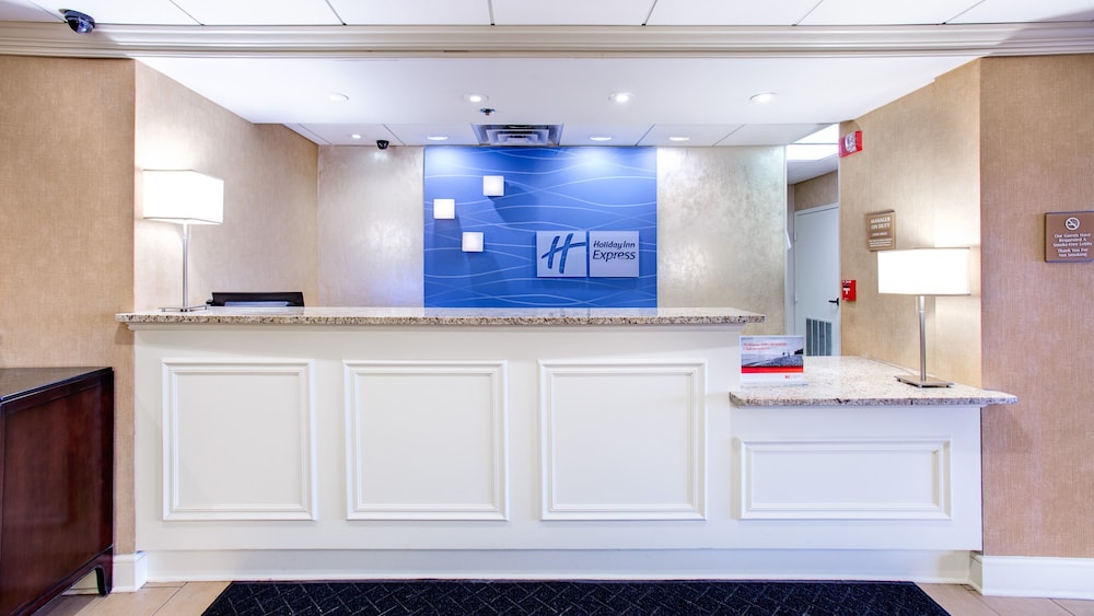 Holiday Inn Express Indianapolis Airport by IHG - photo 65