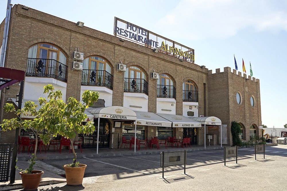 Hotel Alfonso Viii — hotel in Santa Elena