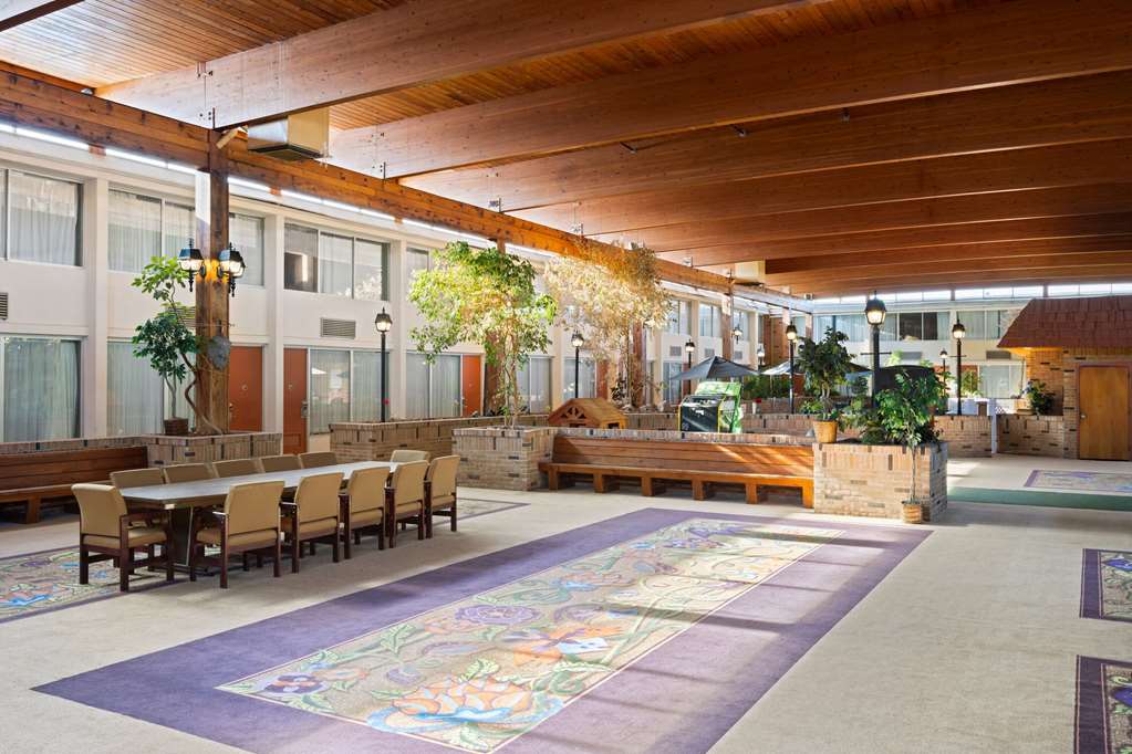 Travelodge By Wyndham Gaylord - photo 6