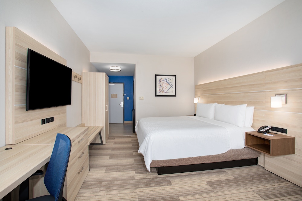 Holiday Inn Express & Suites Phoenix Glendale Sports Dist by IHG - photo 17