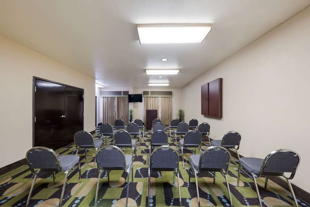 Quality Inn & Suites Terrell - photo 33