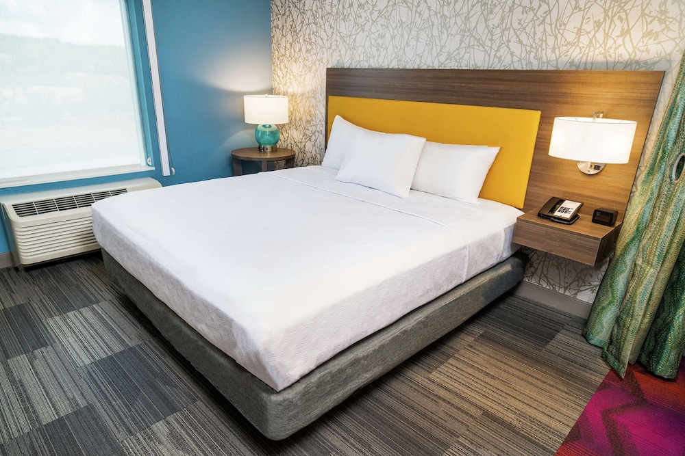 Home2 Suites by Hilton San Antonio at the Rim - photo 9