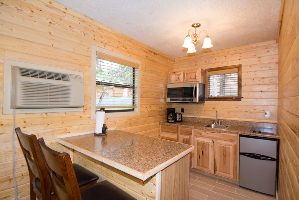 Upper Canyon Inn & Cabins - photo 63