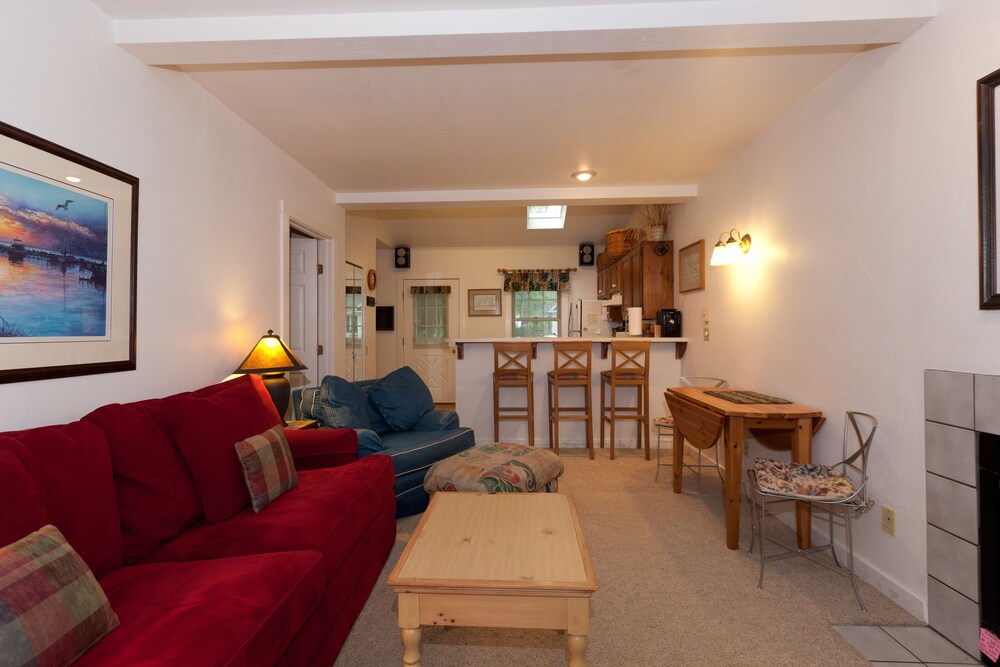 Cedar Court Inn - photo 37