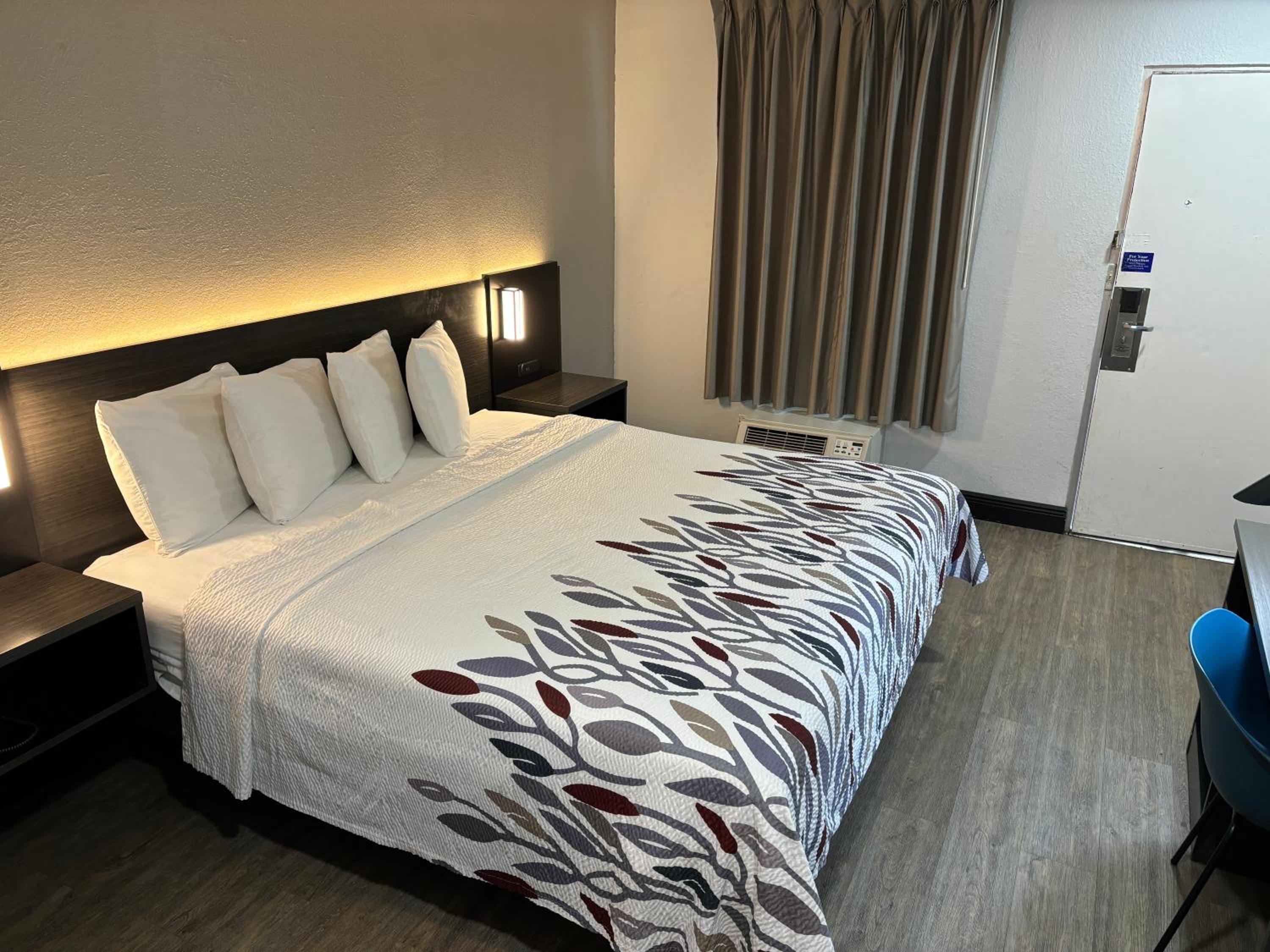 Red Roof Inn Wildwood FL The Villages - photo 4