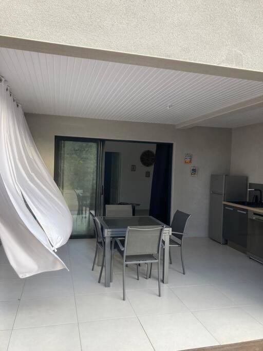 Kaz’antillaise Appt Avec Piscine Ti Maeva 3 4P. Le Lamentin — Le Lamentin — photo 3
