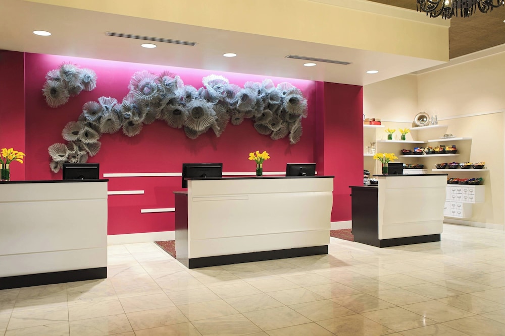 Renaissance Pittsburgh Hotel - photo 5