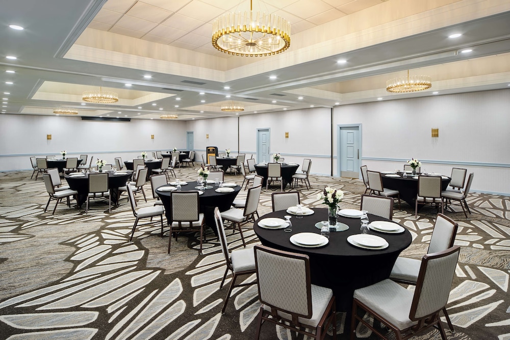 DoubleTree by Hilton Hotel Rocky Mount - photo 37